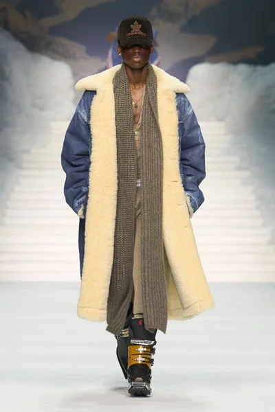 Look 12